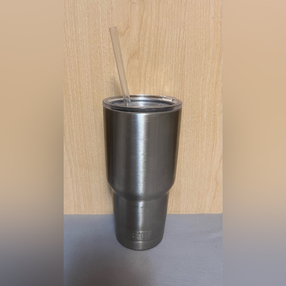 Yeti 30oz Stainless Steel Rambler with Straw